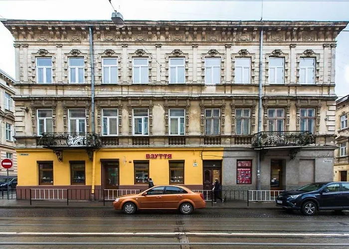 In The Customs Square Daire *